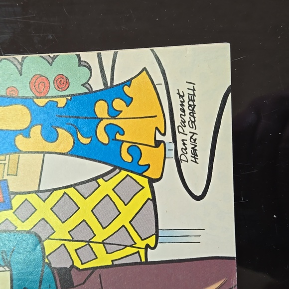 Archie Comics Colorful Comic Book - Picture 4 of 7